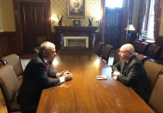 اتفاق أمريكي إسرائيلي على عقد قمة لدعم الاقتصاد الفلسطيني -لقاء كحلون وغرينبلات اليوم-