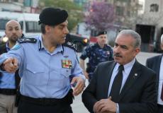 اشتية يزور قيادة الشرطة