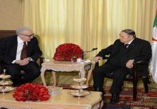 الأخضر الإبراهيمي خلال لقائه بالرئيس الجزائري عبد العزيز بوتفليقة