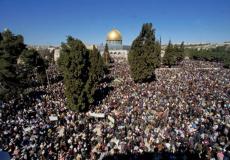 مواطنون فلسطينيون داخل باحات المسجد الأقصى