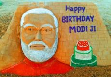 احتفالات بعيد ميلاد رئيس وزراء الهند ناريندرا مودي