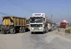 دخول شاحنات وقود إلى غزة -أرشيف-