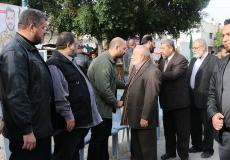 نواب محافظة غزة يقدمون واجب العزاء بالشهيد القسامي جرار