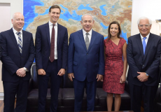 دونالد ترامب وطاقمه في البيت الأبيض