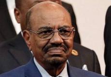 البشير يعلن حالة الطوارئ ويحل الحكومة