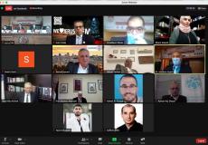 صور للمشاركين في المؤتمر العلمي عبر تقنية الزوم 