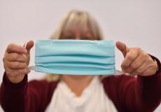 إنجلترا: متجر يمنع زواره من ارتداء الكمامة لأسباب غريبة