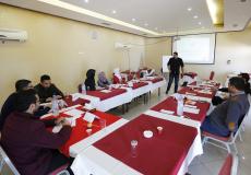  دورة حول الإتيكيت والبروتوكول وفنون التعامل