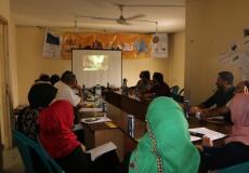 عرض فيلم الهم شرق 