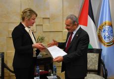 اشتية لدى استقباله ممثلة جمهورية بولندا لدى فلسطين