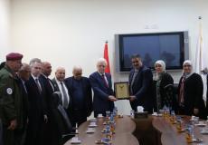 جامعة الاستقلال تستقبل رجل الاعمال حماد حرازين