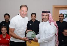 الاتحاد السعودي يقرر إقالة خليل جلال رسمياً