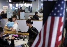 إدارة ترامب تطالب بإنفاذ "كامل لحظر السفر الجديد