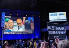 نشطاء يعدلون مواد في برنامج الحزب الديمقراطي