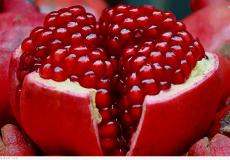 تقشير الرمان 