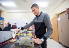 طلبة من غزة يتنافسون في مسابقة تحدي كسر جمالون Truss