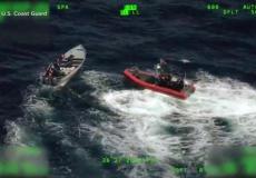 شاهد: عصابة تنقذ مطارديها من الغرق