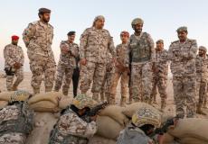  خالد بن محمد العطية وزير الدولة لشؤون الدفاع القطرية يتفقد الحدود السعودية