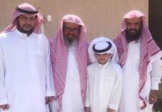 عائلة الطفل المقتول برفقة اهل القاتل