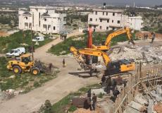 الاحتلال يخطر بهدم عشرات المنازل في قلقيلية