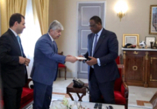 مجدلاني يسلم رئيس السنغال ماكي سال رسالة خطيه من الرئيس محمود عباس