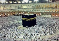 مغادرة فوج من أهالي الشهداء بطولكرم إلى السعودية لتأدية مناسك العمرة