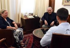 نتنياهو استقبل حارس السفارة والسفيرة عقب الأزمة