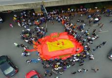  لحظة سقوط طفل من الطابق السادس