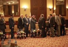 السفير العمادي خلال استضافته عدد من  الشخصيات الاعتبارية والوجهاء والمخاتير