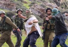 مستوطنون يعتدون على مواطنين فلسطينين"ارشيف"