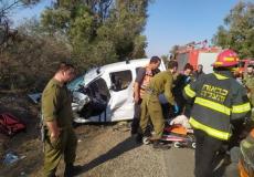 إصابة حرجة في حادث طرق بالنقب