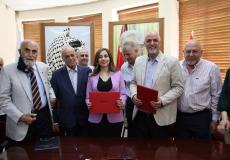 "التعاون" ومؤسسة "الشيخ عمرو عرفات" يوقّعان اتفاقية منحة لإنشاء حديقة "الاستقلال" في نابلس