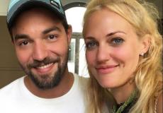 النجمة التركية مريم أوزيرلي و المذيع الفلسطيني باسل الزارو