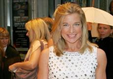 "تويتر" يحظر حساب ناشطة بريطانية "لتأييدها الأعمى لترامب"