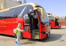 تعقيم الحافلات في الضفة