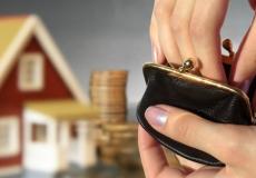 داعية توضح قضية انفاق الزوجة على أهلها دون علم زوجها