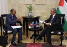 محمد اشتية و ممثل البنك الدولي