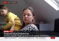 شاهد -  موقف طريف لاقتحام طفلة مقابلة مباشرة مع والدتها على  - BBC