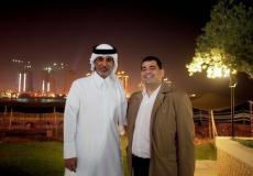 عبد السلام هنية عضو المجلس الأعلى للشباب والرياضة والشيخ حمد بن خليفة رئيس الاتحاد القطري لكرة القدم