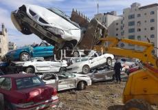 إتلاف مركبات غير قانونية في رام الله - أرشيف