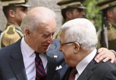 الرئيس عباس خلال لقاء سابق مع جو بايدن