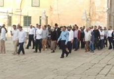 مستوطنون يقتحمون الاقصى بلباس تلمودي.jpg