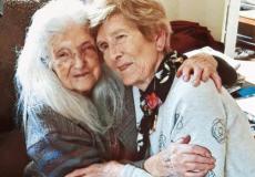  السيدة إليزابيث و ابنتها 