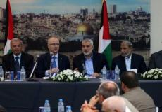 رئيس الوزراء د. رامي الحمد الله مع قيادة حركة حماس في غزة عقب توقيع اتفاق المصالحة 12 أكتوبر الماضي