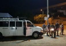 دورية للشرطة في حي الجواريش، الليلة الماضية