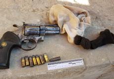 اعتقال مشتبهين وضبط أسلحة و ذخيرة في تل أبيب