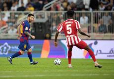 لقطة من مباراة برشلونة واتلتيكو مدريد اليوم