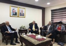 عريقات يلتقي نيكولاي ملادينوف ووفود أجنبية