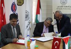 جامعة القدس توقع اتفاقية تنفيذ سكن داخلي للطالبات