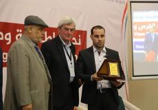الشاب أحمد الباشا  فاز بجائزة أفضل مبادرة توعوية عن مكافحة المخدرات